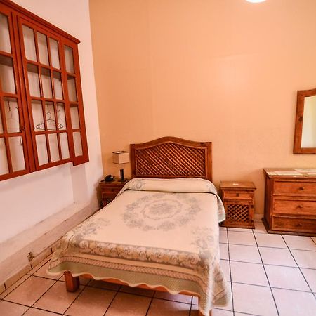 Hotel Posada San Pablo Гуадалахара Екстериор снимка