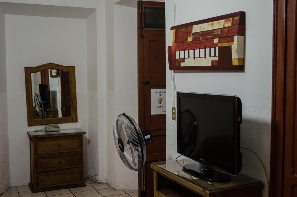 Hotel Posada San Pablo Гуадалахара Екстериор снимка