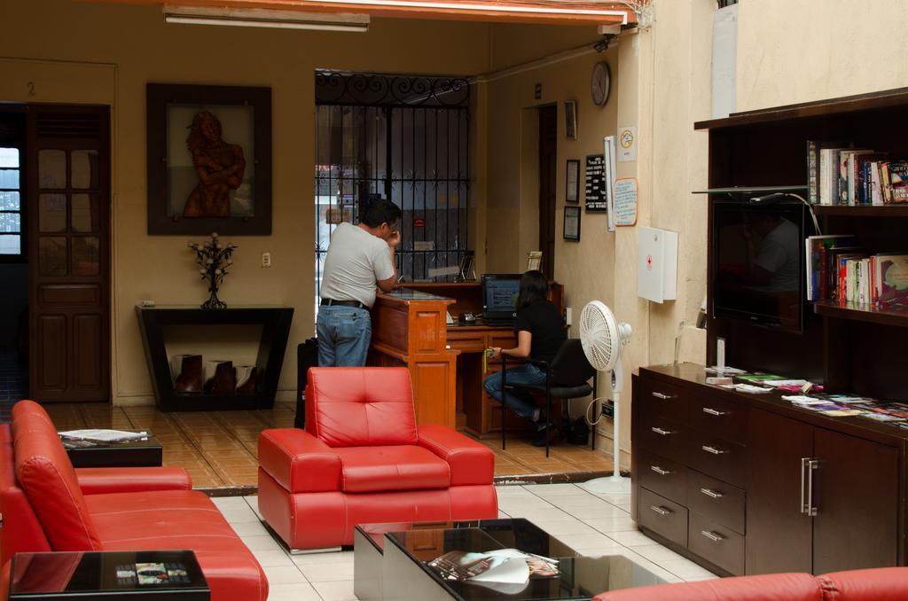 Hotel Posada San Pablo Гуадалахара Екстериор снимка