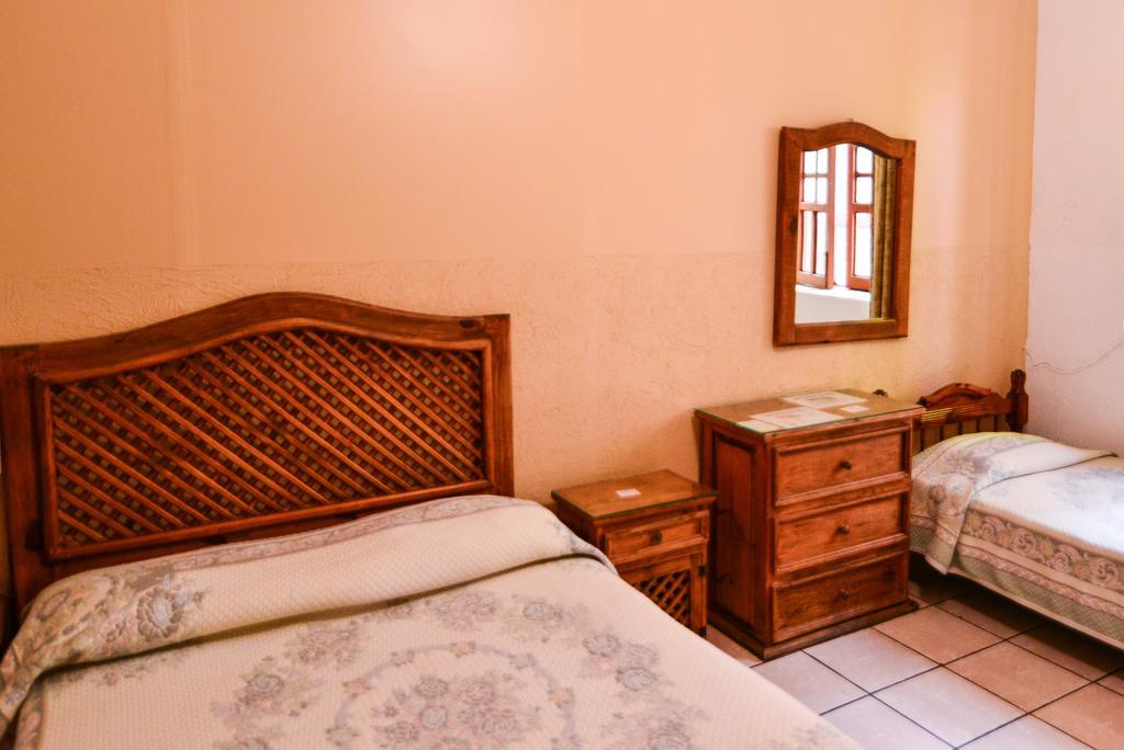 Hotel Posada San Pablo Гуадалахара Екстериор снимка